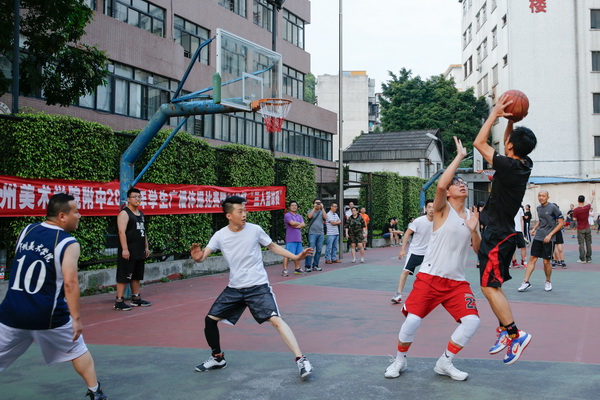 3、附中AIP杯篮球赛-教师组(1).jpg